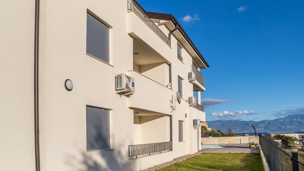 Apartment Lana Башка Екстер'єр фото