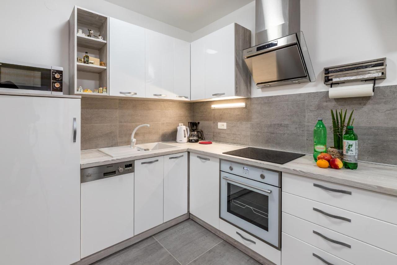 Apartment Lana Башка Екстер'єр фото