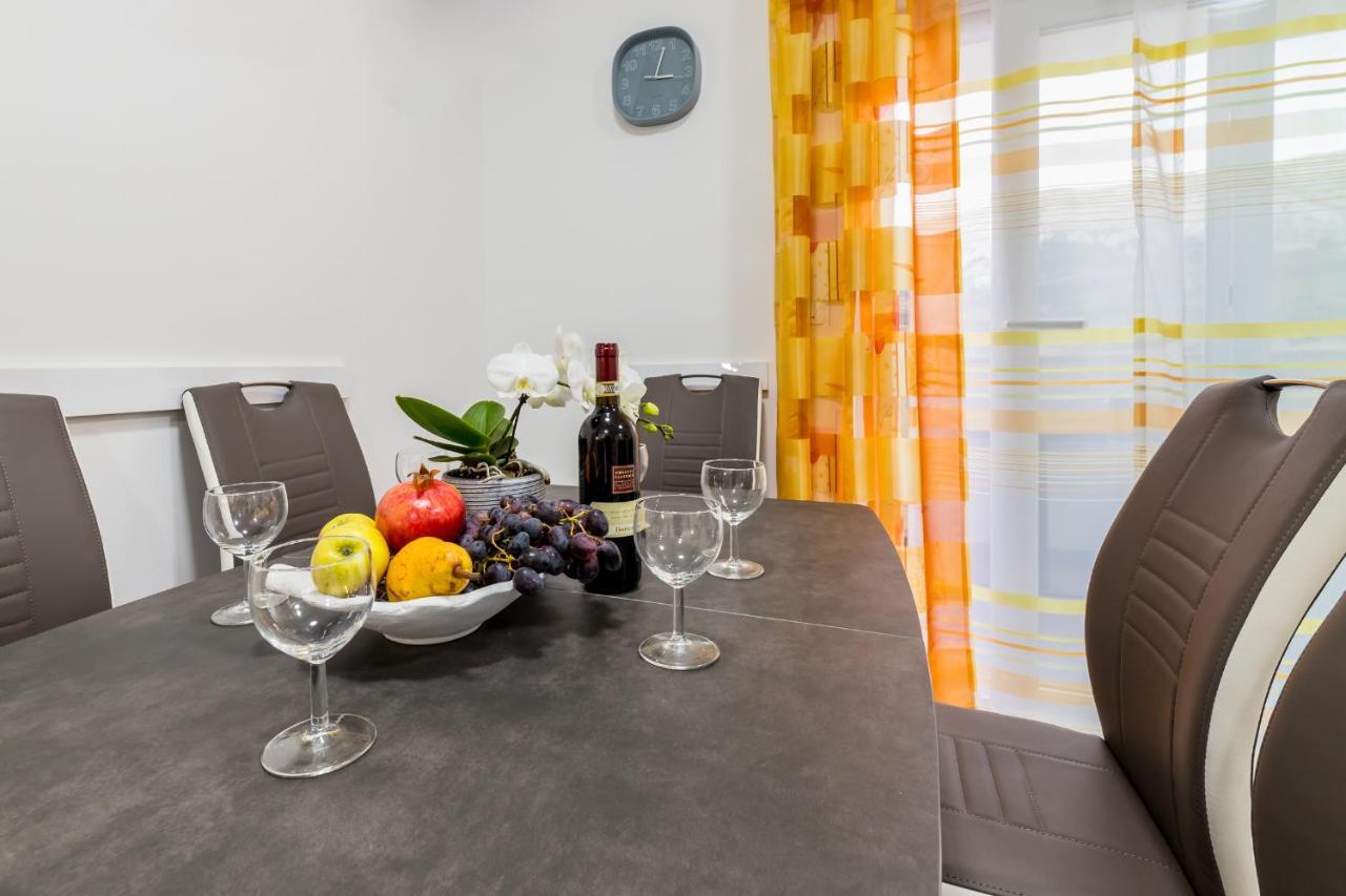 Apartment Lana Башка Екстер'єр фото